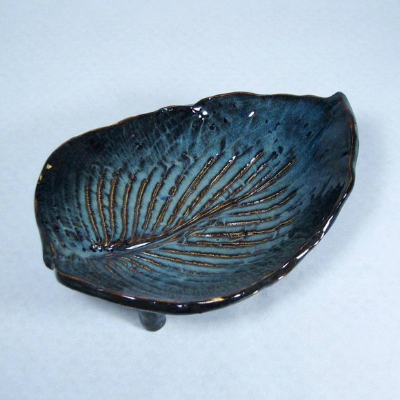 Pottery Dish Bowl Made From Hosta Leaf Impression Artist Created Handmade - Picture 6 of 7